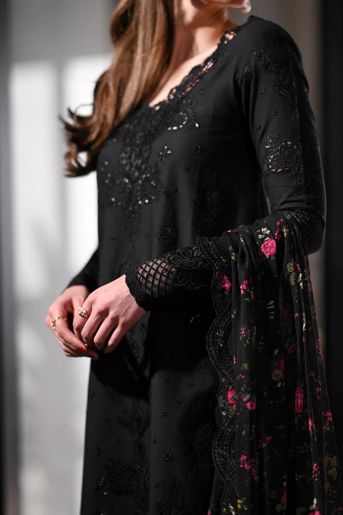 BLACK LUXURY EMBROIDERED LAWN (NEL-26602)