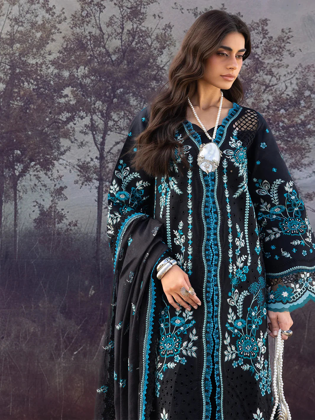S-016 | Luxury Lawn