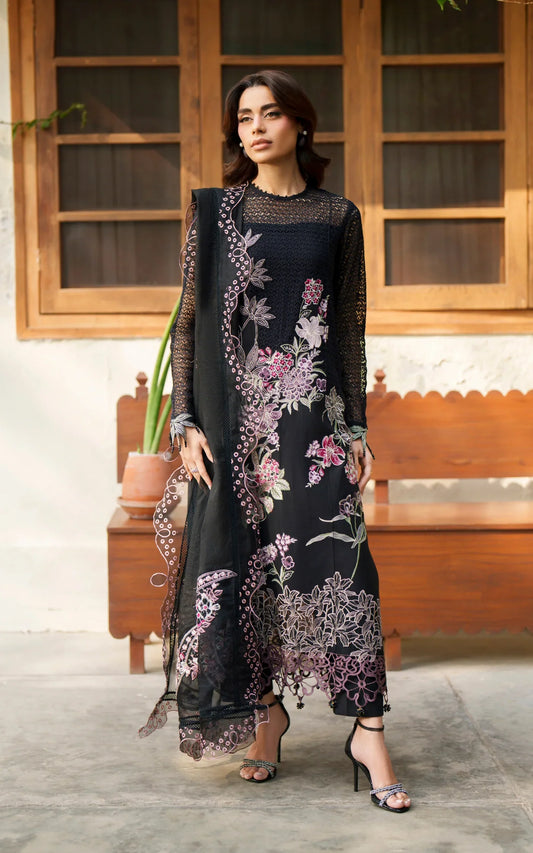 Noir Lily VUL26-01