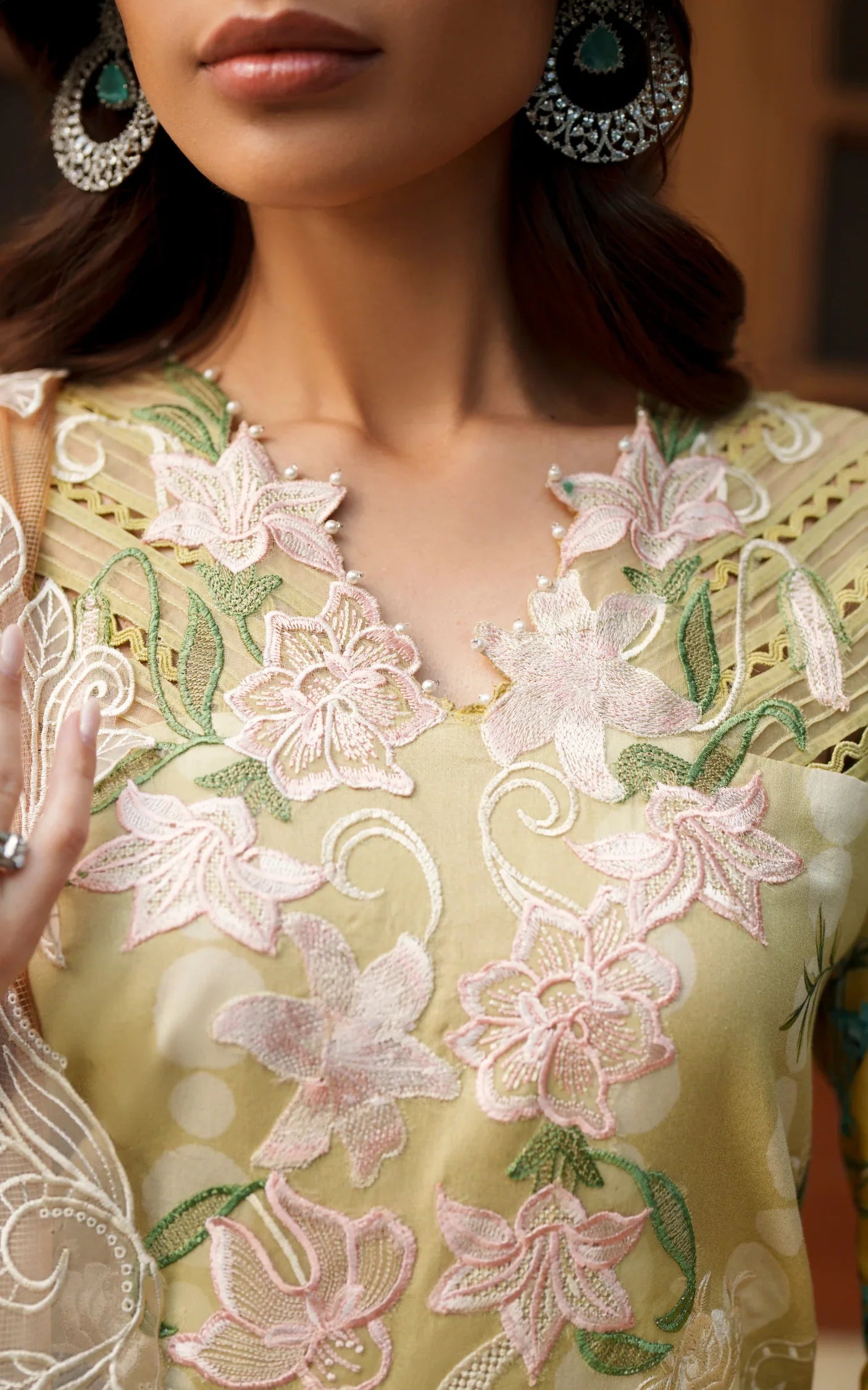 Sovereign Lace VUL26-02