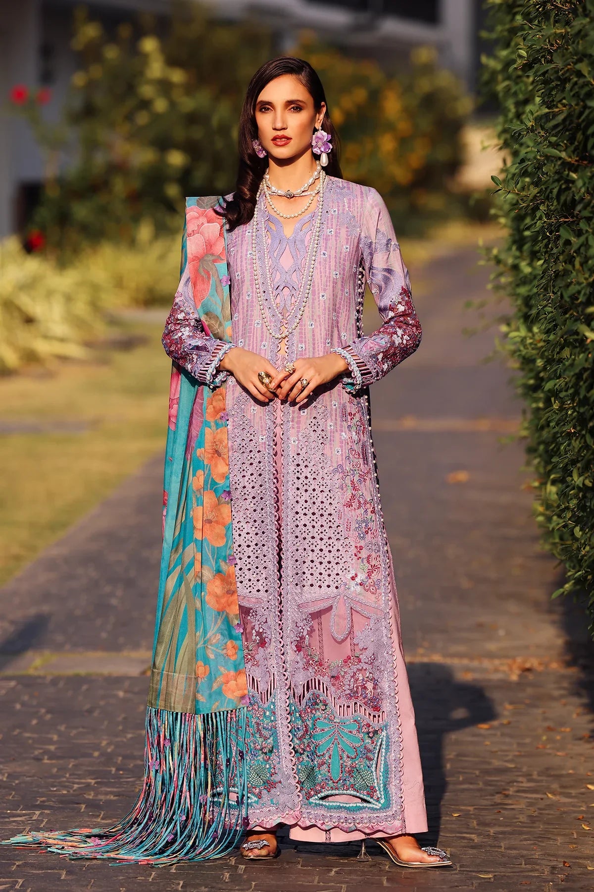Afrozeh Lawn