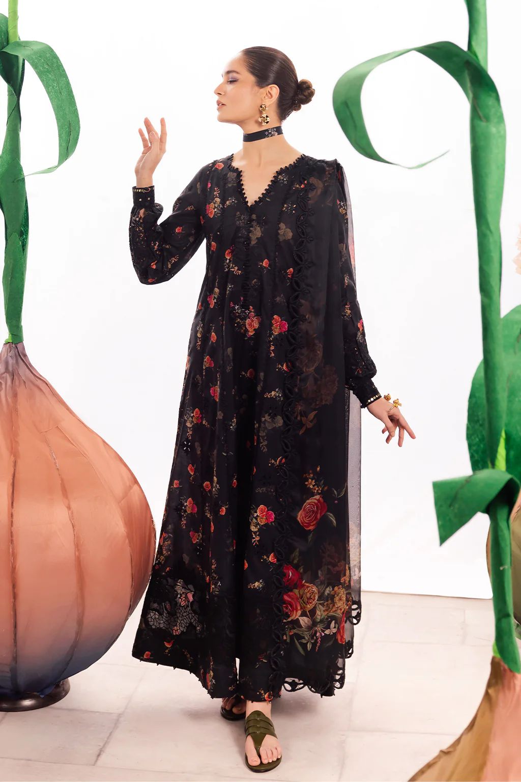 DL-08 EMBROIDERED LAWN