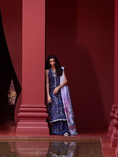 IZIA BLUE 04