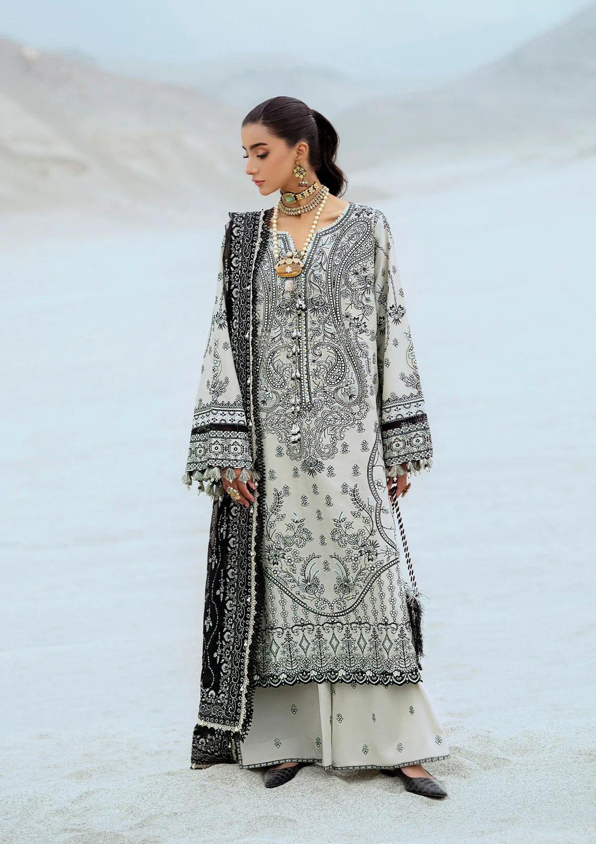 LAWN '25 VOL. 1 - LOOK 08