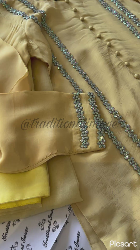 The butter yellow set