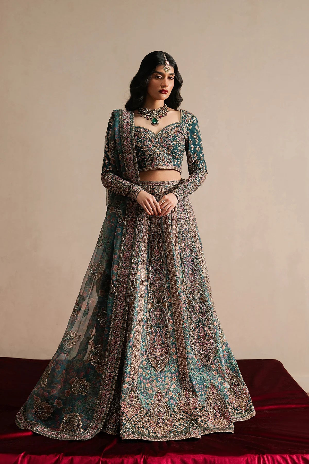 Ayzel Qurbat Silk Festive