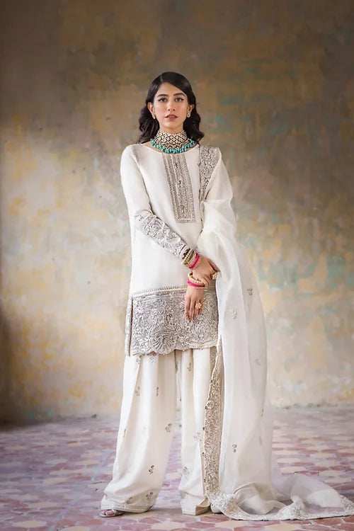Erum Khan Umaima Festive