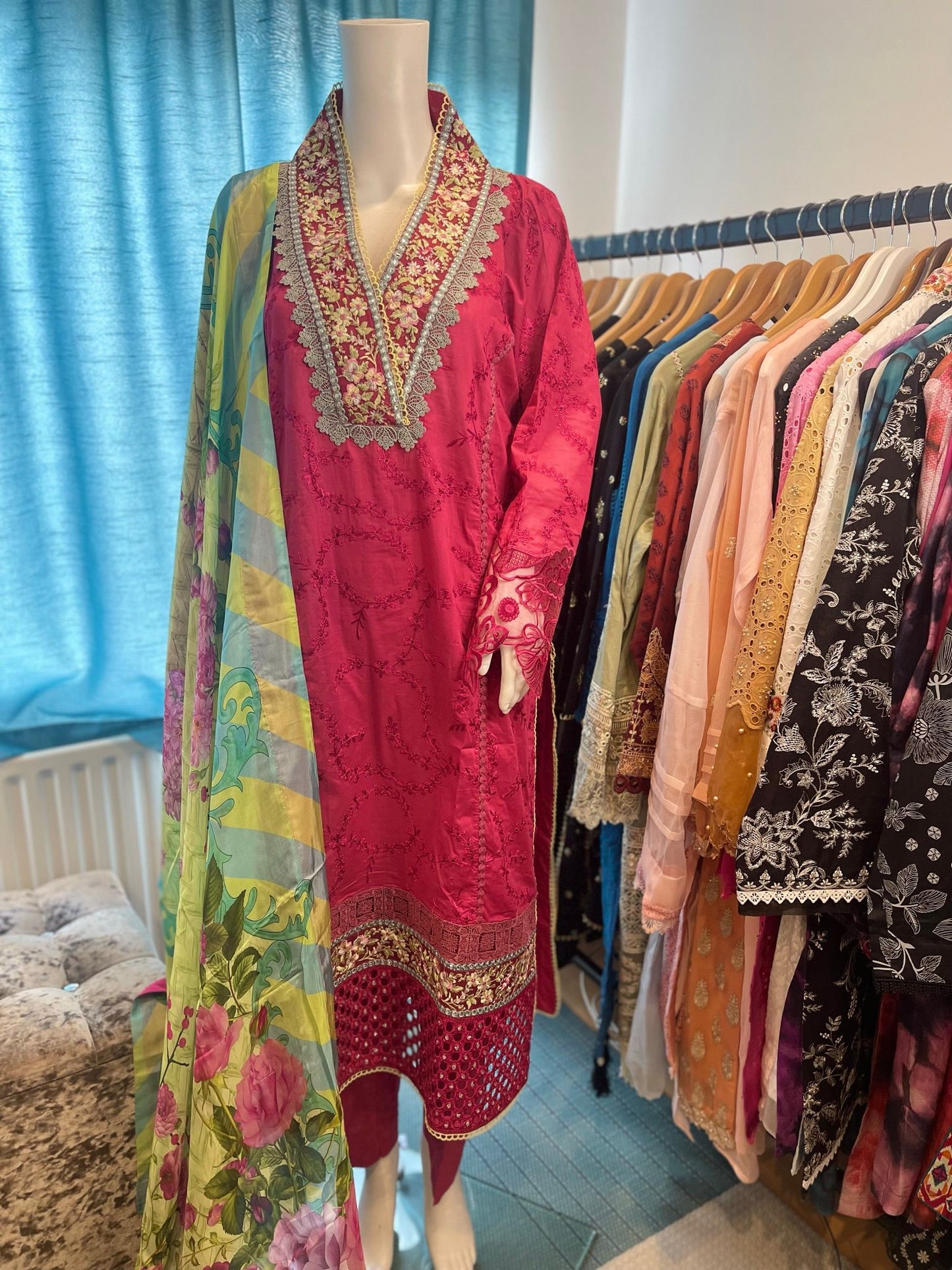 RASPBERRY SORBET (Mushq Hemline)